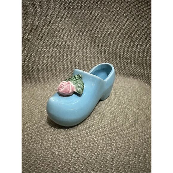 McCoy Blue Dutch Clog Shoe with Pink Rose Planter USA Vintage Home Decor - Picture 3 of 11